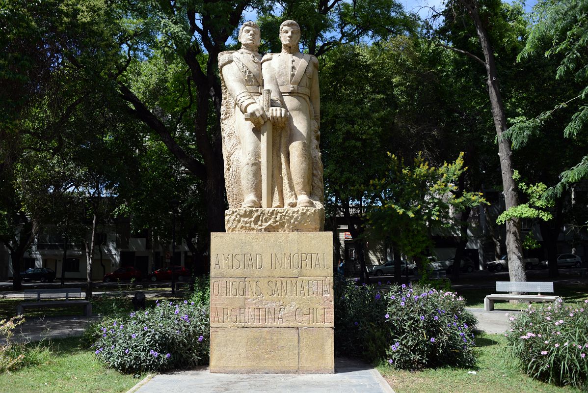 08-02 Statue Inscription Amistad Inmortal Higgins San Martin Argentina Chile In Plaza Chile Mendoza